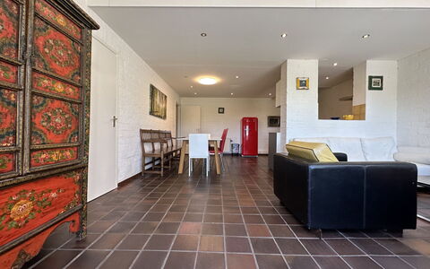 Bungalowpark Landsrade: Billedramme, Hal, Stueplante, Gulvbelægning, Etage, Ejendom, Træ, Stue, Couch