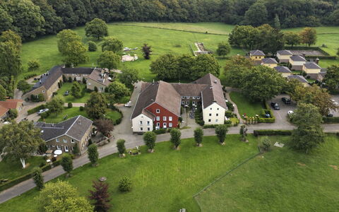 Bungalowpark Landsrade: Landskab, Boligområde, Fugleperspektiv, Luftfotografering, Hus, Land Lot, Almindeligt, Menneskelig Bosættelse, Landdistrikt, Lawn
