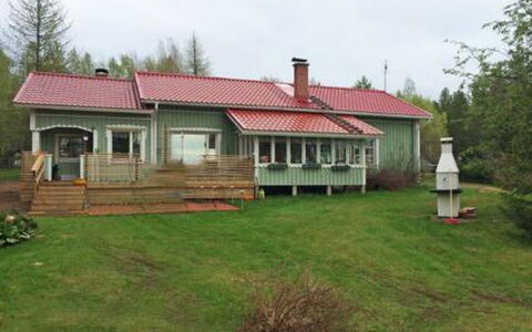 Lehto: Land Lot, Tag, Sommerhus, Hjem, Sidespor, Have, Gård, Stuehus, Lawn, Estate
