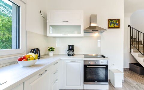 Villa Anđelika: Værelse, Countertop, Ejendom, Møbel, Køkken, Cabinetry, Indretning, Bygning, Etage, Hus