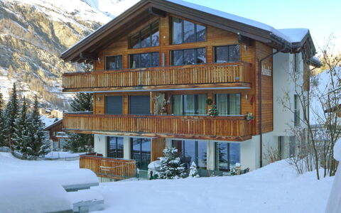 Haus Findelbach Apt. Happy Lily: Ejendom, Hus, Hjem, Sne, Bygning, Vinter, Ejendom, Facade, Arkitektur, Sidespor