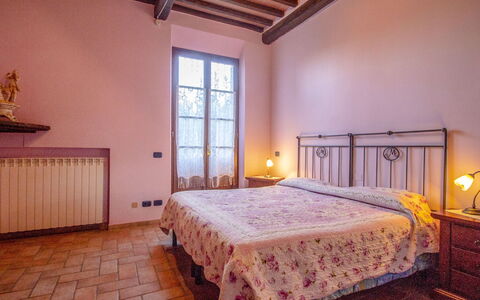 Castellina in Chianti 865: Soveværelse, Seng, Værelse, Ejendom, Møbel, Sengetøj, Bed Frame, Indretning, Bygning, Sengetøj
