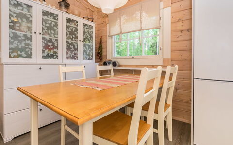 Isoniemi: Træ, Sommerhus, Bjælkehytte, Skov, Skur, Garden Bygninger, Lærk, Woodland, Bejdse