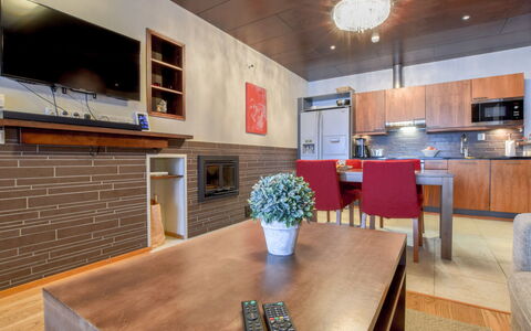 Tahko Spa Junior Suite Orange B6: Træ, Bank, Hus, Sommerhus, Sø, Dam, Skov, Bjælkehytte