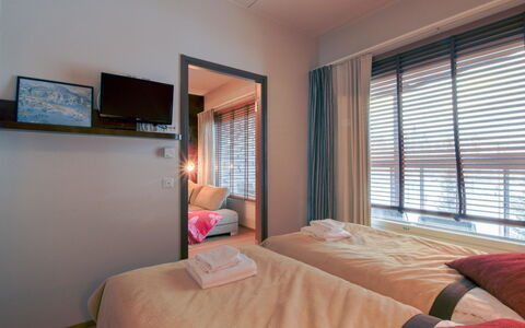 Tahko Spa Junior Suite Orange B6: Lejlighed, Ejerlejlighed, Svømmepøl, Dok, Marina, Udvej, Hotel, Ferieby, Walkway