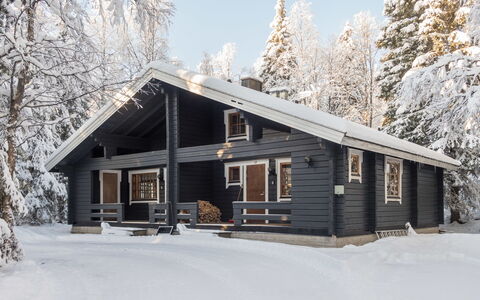 Rukantaika 1B: Træ, Sommerhus, Bejdse, Hårdttræ, Bjælkehytte, Planke, Loft, Naturmateriale, Tømmer, Garden Bygninger