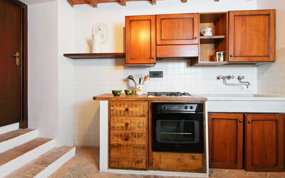 Feritoie 820.3: Countertop, Værelse, Cabinetry, Køkken, Møbel, Ejendom, Etage, Bygning, Indretning, Hus