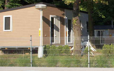 Hawaii Style: Ejendom, Hus, Hjem, Ejendom, Bygning, Boligområde, Arkitektur, Hegn, Sommerhus, Svømmepøl