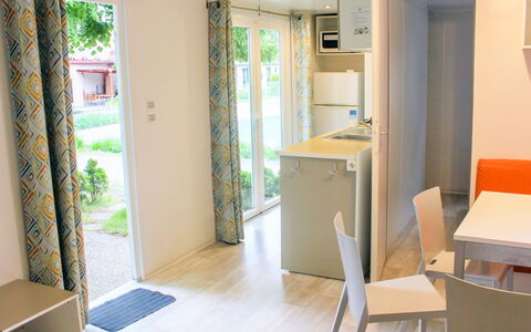 Hawaii Style: Værelse, Ejendom, Bygning, Møbel, Indretning, Hus, Etage, Badeværelse, Ejendom, Arkitektur