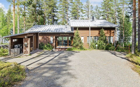 Pielislinna Loma-Koli: Træ, Bank, Hus, Sommerhus, Sø, Dam, Skov, Bjælkehytte