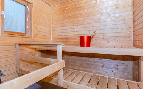Kolinpilvi: Møbel, Stol, Udendørs Møbler, Bord, Træ, Udendørs Bord, Køkken & Spisebord, Skygge, Have, Paraply
