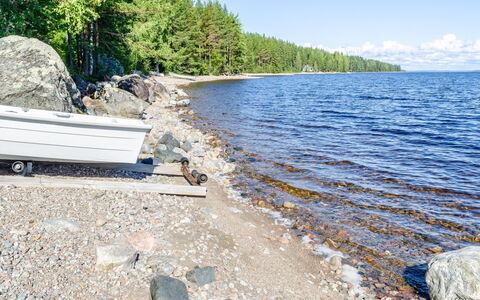 Kolinpilvi: Træ, Bank, Hus, Sommerhus, Sø, Dam, Skov, Bjælkehytte