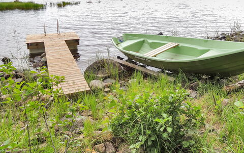Villa Utu: Møbel, Stol, Udendørs Møbler, Bord, Træ, Udendørs Bord, Køkken & Spisebord, Skygge, Have, Paraply