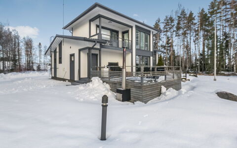 Villa Kaivopuisto: Vinter, Sne, Hjem, Fryser, Sommerhus, Sidespor, Lærk, Veranda