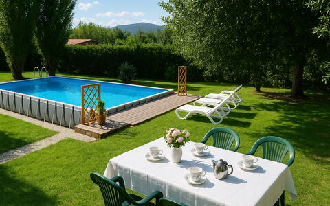 Villa Elisa: Svømmepøl, Have, Skygge, Udendørs Møbler, Fritid, Lawn, Eco Hotel, Backyard, Gård, Landscaping