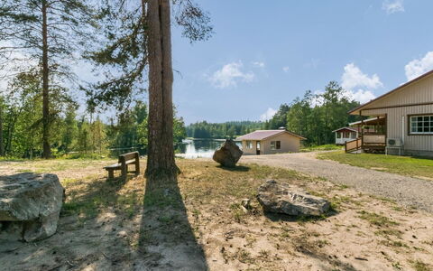Villa Kaisla: Træ, Naturligt Miljø, Landskab, Land Lot, Sommerhus, Landdistrikt, Bjælkehytte, Reservoir, Woodland, Hytte