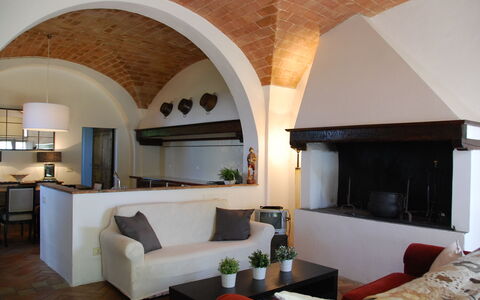 agriturismo-cabbiavoli-chianti-multiproperty-casa-marcello-fico-living-room