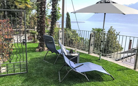 Cà dal Non: Møbel, Udendørs Møbler, Stol, Skygge, Have, Eco Hotel, Lawn, Fritid, Liggestol, Gård