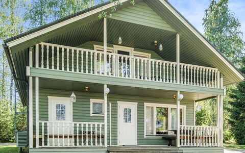 Kesäranta: Træ, Veranda, Hus, Sidespor, Hjem, Sommerhus, Tag, Dør, Estate, Stuehus