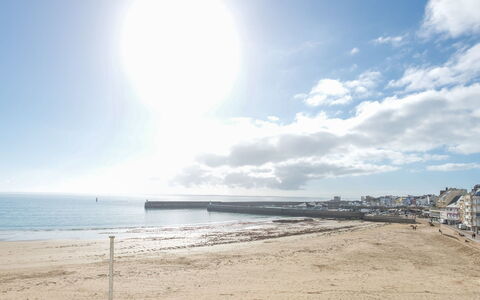 Roch Maria: Himmel, Strand, Hav, Sky, Ocean, Daytime, Kyst, Kyst, Horisont, Sand