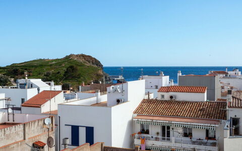 Llançà 270: Tag, Ejendom, Stad, Hus, Bygning, Menneskelig Bosættelse, Himmel, Lejlighed, Ferie, Ejendom