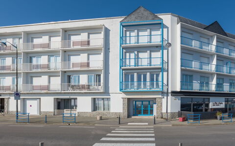 Hoédic: Bygning, Ejendom, Boligområde, Arkitektur, Blandet Brug, Lejlighed, Kvarter, Hus, Stad, Ejerlejlighed
