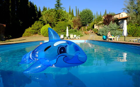 Agriturismo Girasole: Vand, Blå, Svømmepøl, Majorelle Blue, Fritid, Spil, Sjovt