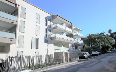 79 Bay: Boligområde, Ejendom, Kvarter, Bygning, Arkitektur, Lejlighed, Hus, Blandet Brug, Ejendom, Stad
