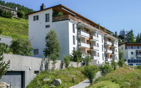 Chesa sur Puoz 7: Boligområde, Ejendom, Hus, Bygning, Ejendom, Arkitektur, Lejlighed, Hjem, Kvarter, Facade