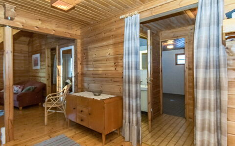 Saarijärvi: Træ, Sommerhus, Bjælkehytte, Skov, Skur, Garden Bygninger, Lærk, Woodland, Bejdse