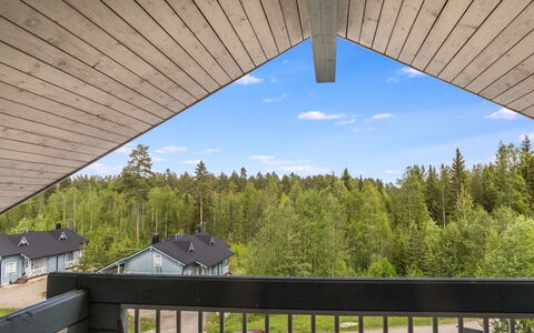 Värikatti: Møbel, Stol, Udendørs Møbler, Bord, Træ, Udendørs Bord, Køkken & Spisebord, Skygge, Have, Paraply