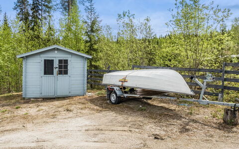 Värikatti: Møbel, Stol, Udendørs Møbler, Bord, Træ, Udendørs Bord, Køkken & Spisebord, Skygge, Have, Paraply
