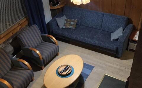Vuokatinportti B 8: Træ, Møbel, Stue, Komfort, Bejdse, Stol, Hårdttræ, Armlæn, Couch
