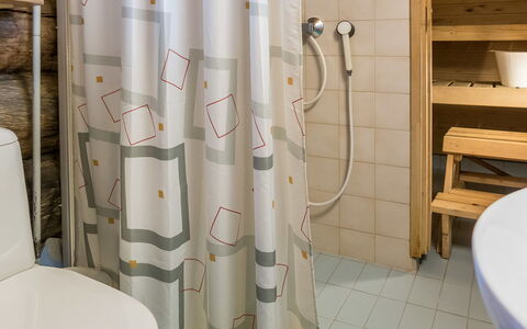 Vuokatinportti B 8: Indretning, Træ, Gulvbelægning, Etage, Badeværelse, Sanitærarmatur, Værelse, Vvs, Badeforhæng, Gardin