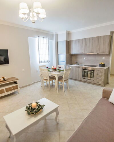Executive Suite 7.4