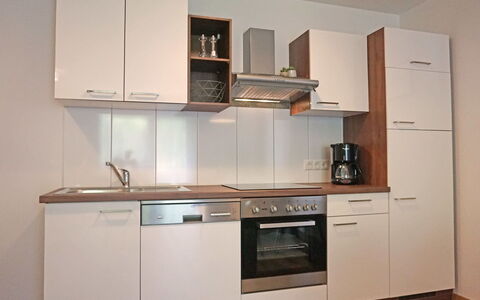 Jonas: Cabinetry, Bygning, Countertop, Møbel, Komfur, Køkken Apparat, Tap, Køkken, Træ, Husholdningsapparat