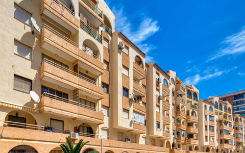 Calpe Calp 1110: Bygning, Ejendom, Arkitektur, Lejlighed, Blandet Brug, Boligområde, Ejerlejlighed, Ejendom, Kvarter, Stad