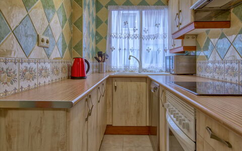 Calpe Pueblo: Countertop, Værelse, Ejendom, Cabinetry, Køkken, Møbel, Bygning, Etage, Indretning, Hus