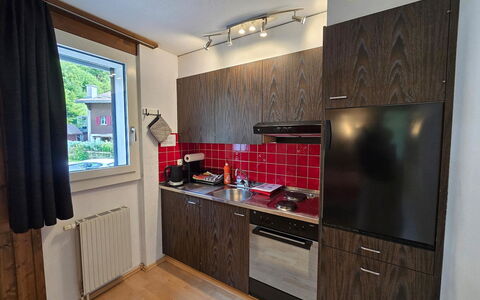 Sörenweg 5: Træ, Køkken, Gulvbelægning, Møbel, Countertop, Etage, Lejlighed, Større Bandage, Køkken Apparat, Cabinetry