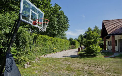 Latków: Græs, Hjem, Land Lot, Have, Bunddække, Dør, Sidespor, Stuehus, Garden Bygninger