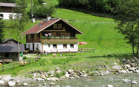 Farm Eben: Plante, Bygning, Vandressourcer, Vand, Natur, Naturlige Landskab, Træ, Hus, Vindue
