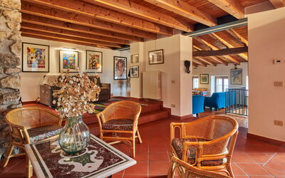 Casa Stella + Casa Susanne 602.3: Møbel, Træ, Indretning, Bord, Bygning, Stol, Billedramme, Gulvbelægning, Etage, Stue