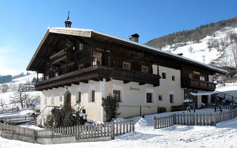 Kaprun 662: Sne, Vinter, Ejendom, Bjerg, Hus, Bjergkæde, Alps, Hill Station, Bygning, Arkitektur