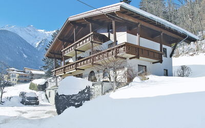 Finkenberg 602: Sne, Vinter, Ejendom, Bjerg, Hill Station, Bjergkæde, Hus, Geologiske Fænomen, Alps, Hældning
