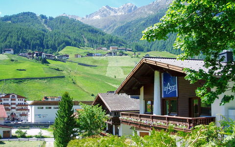 Sölden 622: Bjerg, Ejendom, Himmel, Plante, Bygning, Grøn, Natur, Naturlige Landskab, Træ, Hus