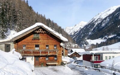 Sölden 625: Sky, Himmel, Sne, Bjerg, Bygning, Ejendom, Vindue, Hus, Træ, Hældning