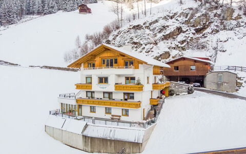 Kappl 635: Sne, Vinter, Ejendom, Hjem, Geologiske Fænomen, Tag, Hus, Ejendom, Hældning, Hill Station