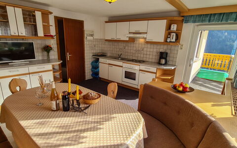 Kappl 708: Dug, Værelse, Indretning, Gul, Møbel, Loft, Bord, Couch, Hjem, Indretning