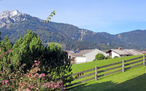 Jung: Bjergrige Landskabsformer, Natur, Bjerg, Naturlige Landskab, Hill Station, Ejendom, Bjergkæde, Himmel, Ødemark, Bakke