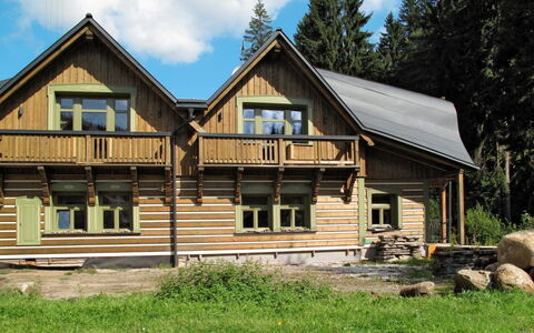 Pec Pod Snezkou 602: Plante, Himmel, Bygning, Sky, Vindue, Træ, Træ, Hus, Land Lot, Sidespor